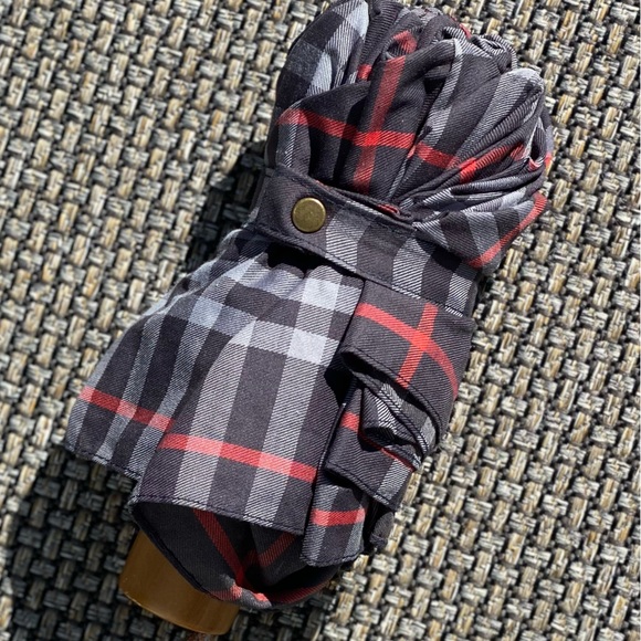 Mens BURBERRY Black/Grey/Red Check Full-size COMPACT Umbrella🔥Vintage/Like NEW! - Picture 16 of 17